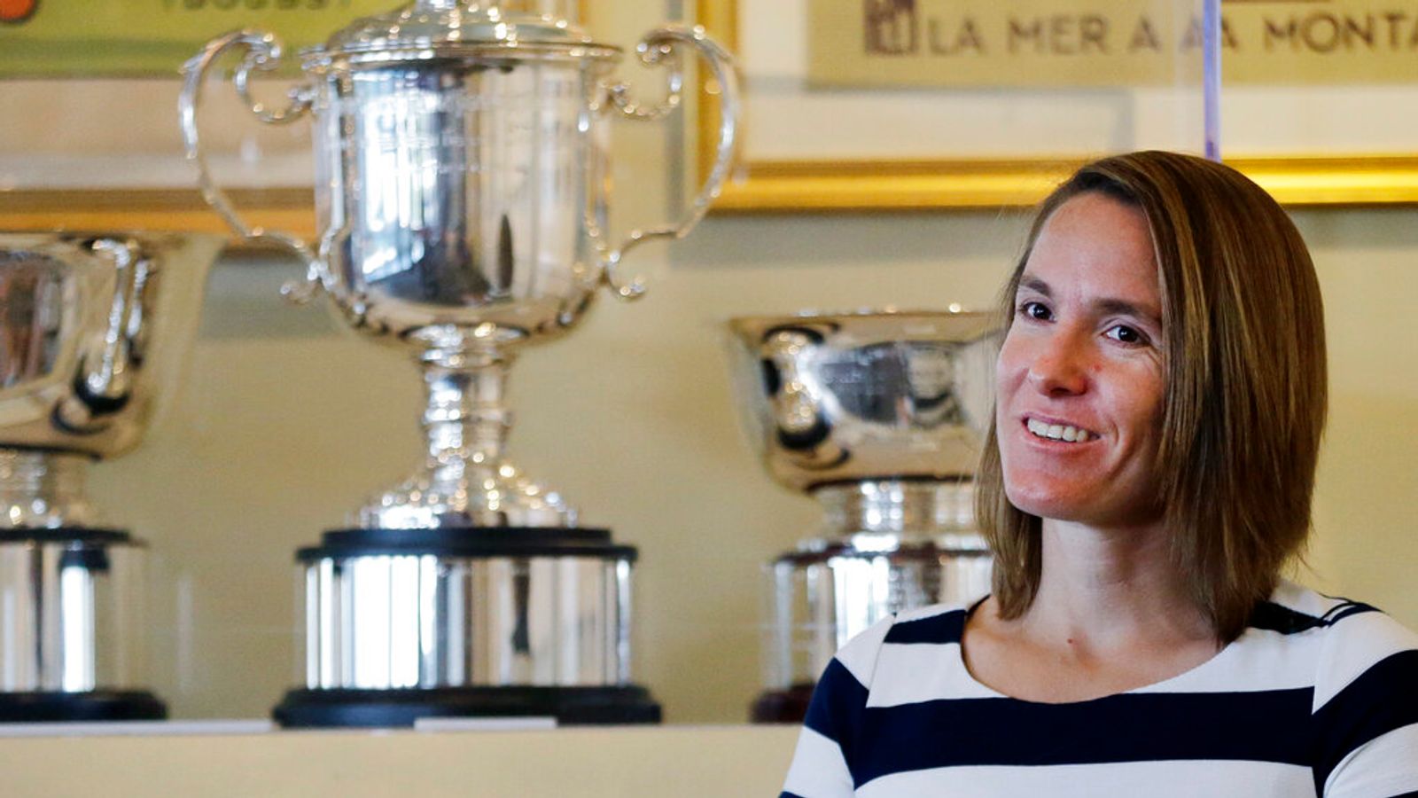 Justine Henin explains why the one-handed backhand is a dying art in ...