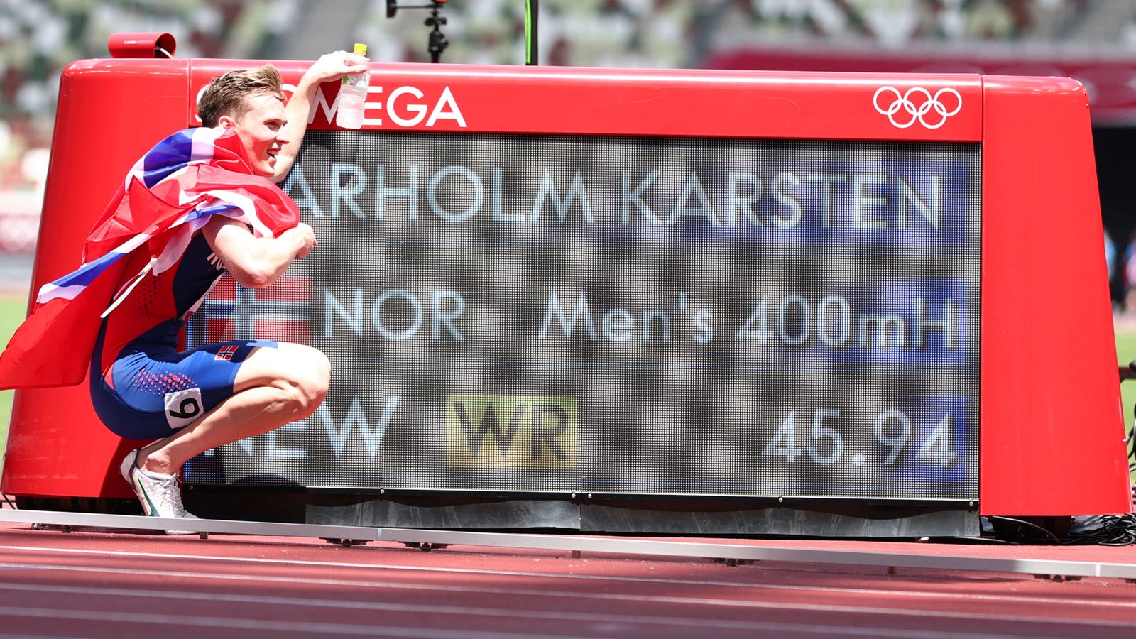 Tokyo 2020 Olympics: Karsten Warholm sets new 400m hurdles world record ...