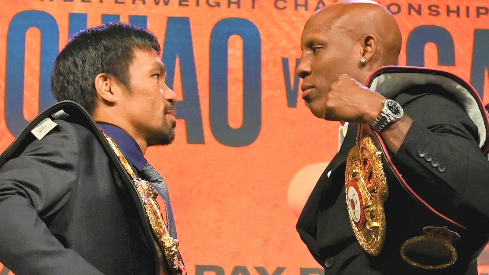 Manny Pacquiao weighs in for world title fight against ...