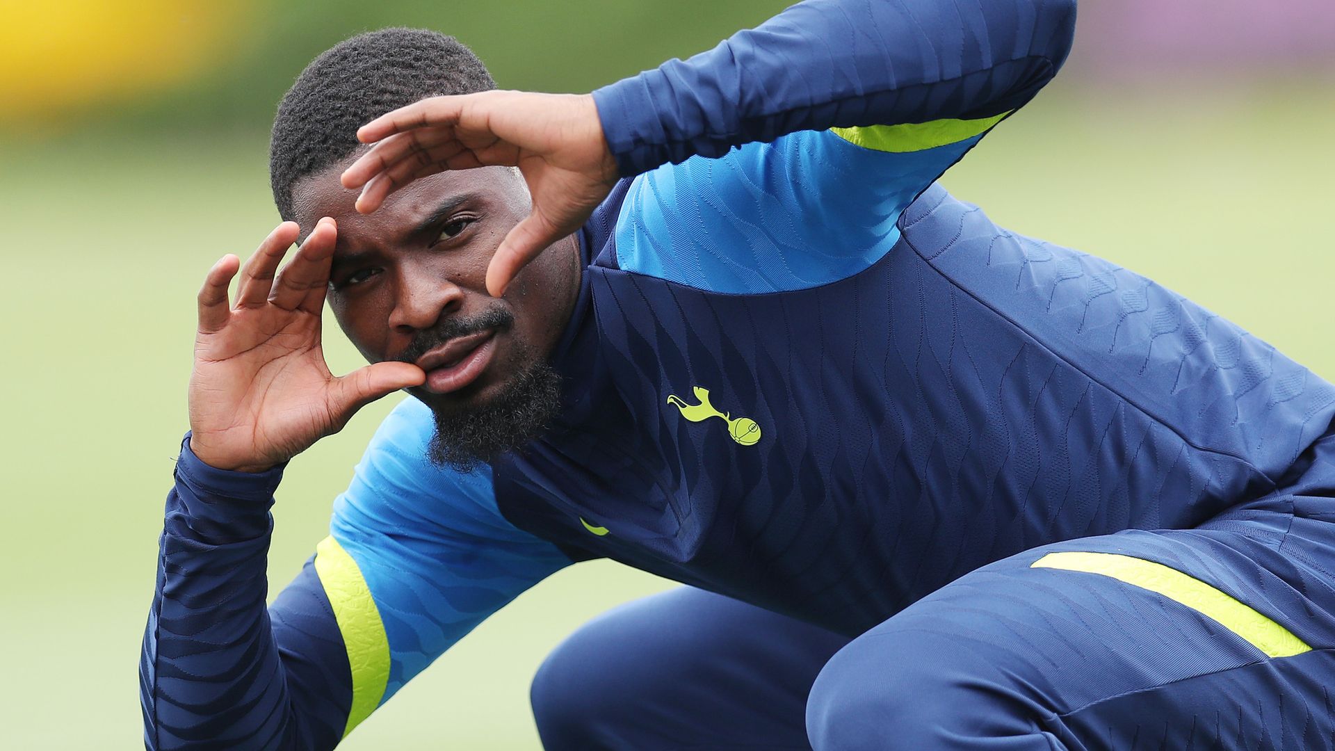 Tottenham terminate Aurier's contract