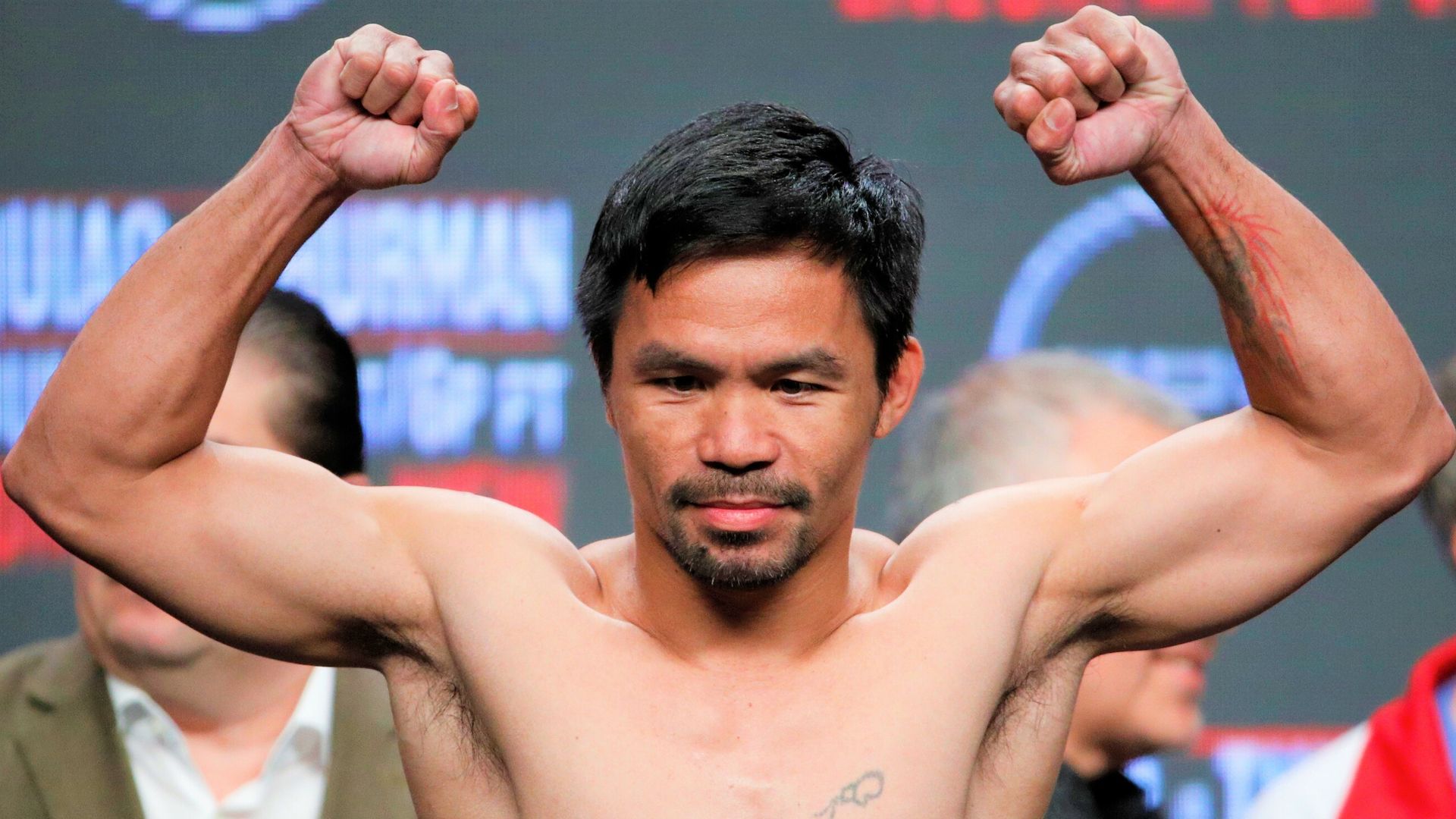 Pacquiao weighs in for world title fight LIVE!