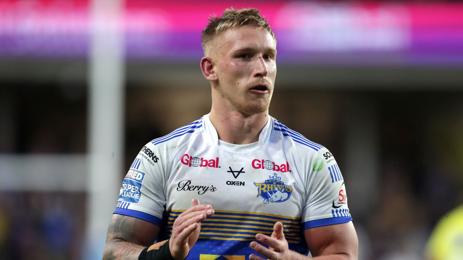 Oledzki extends Rhinos contract