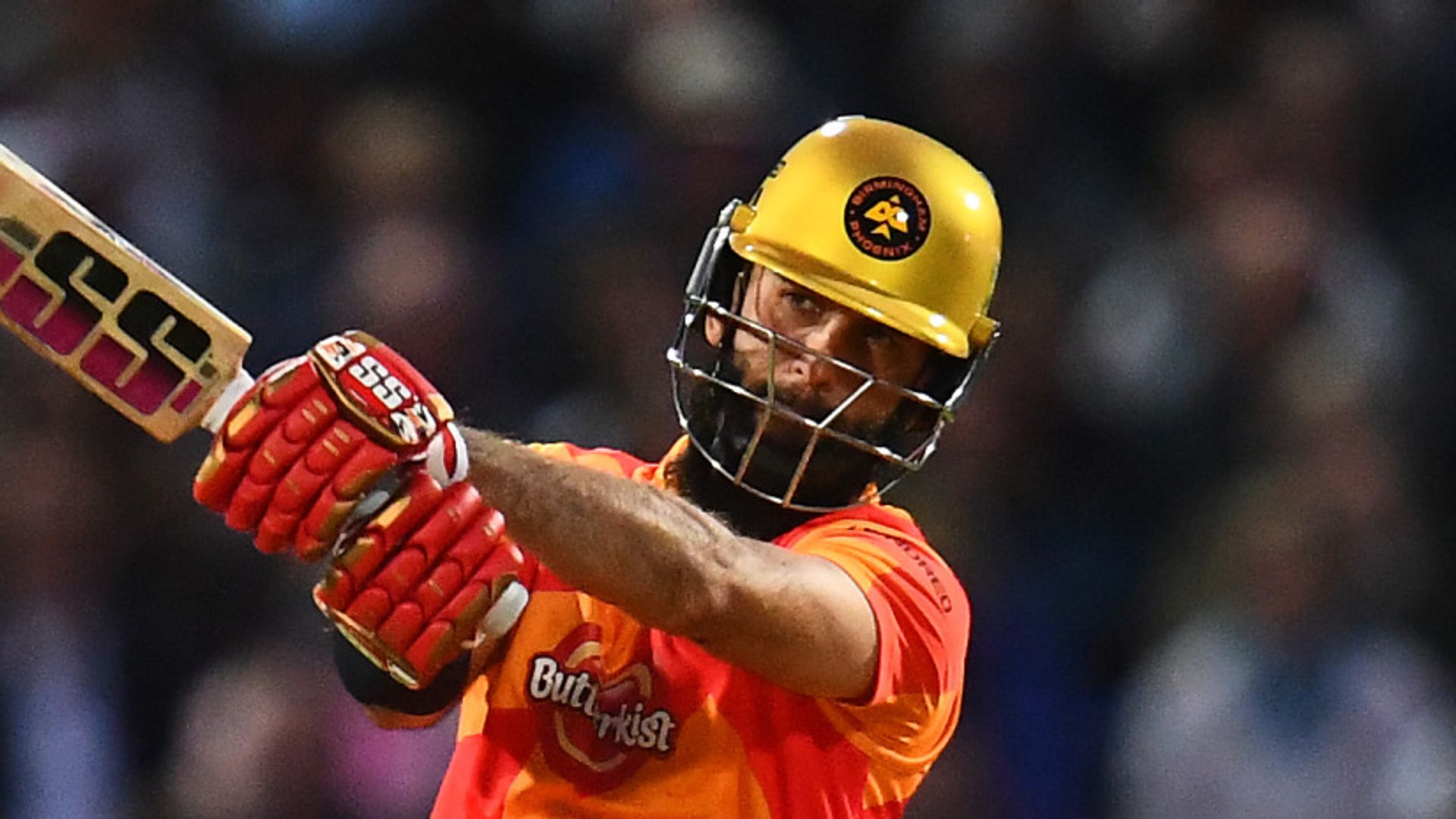 Moeen fireworks sees Phoenix to epic run chase