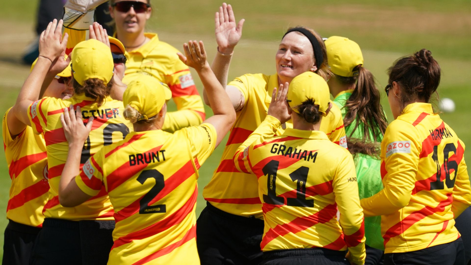 Rockets soar past Phoenix in Midlands derby