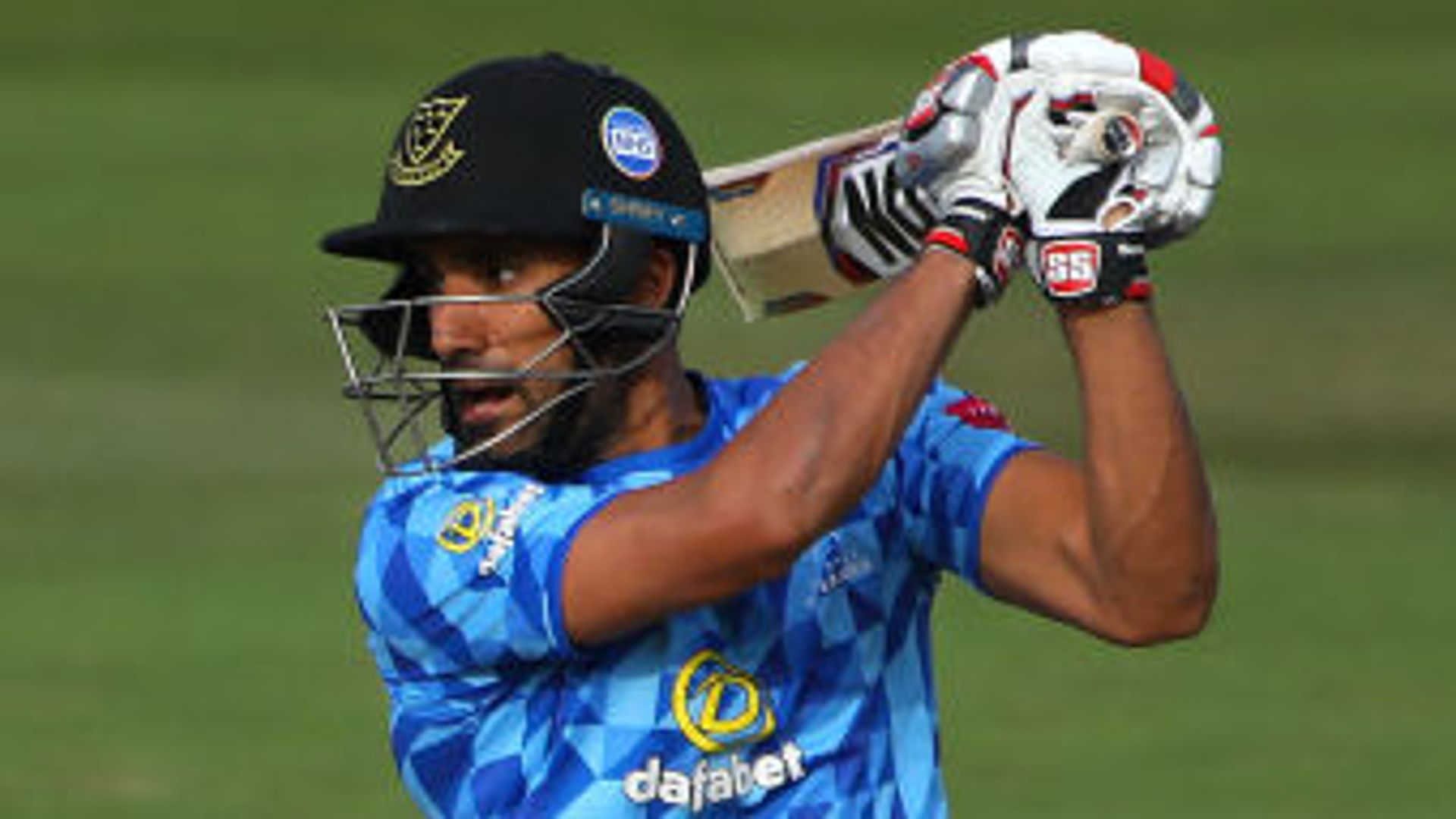 Bopara signs new T20 deal with Sussex
