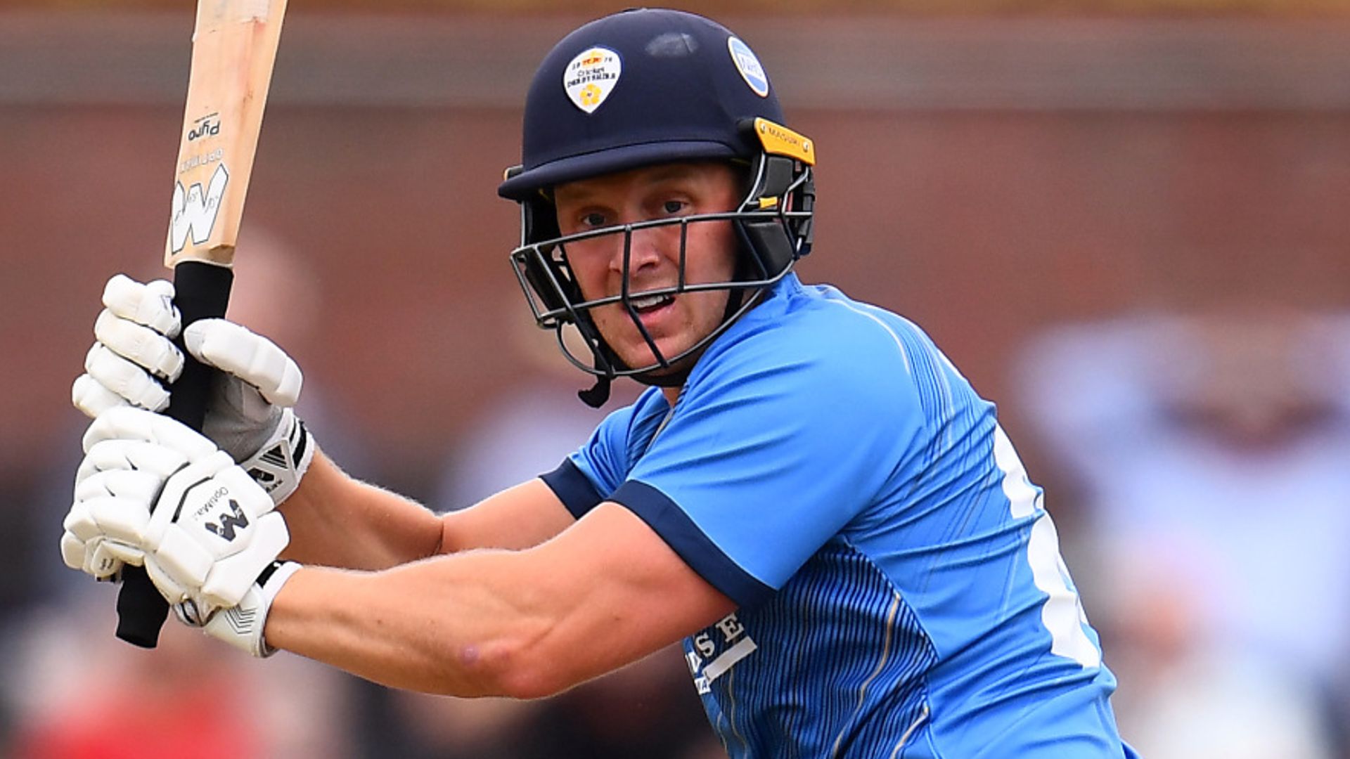 Wood's 55-ball century sees Derbyshire beat Notts