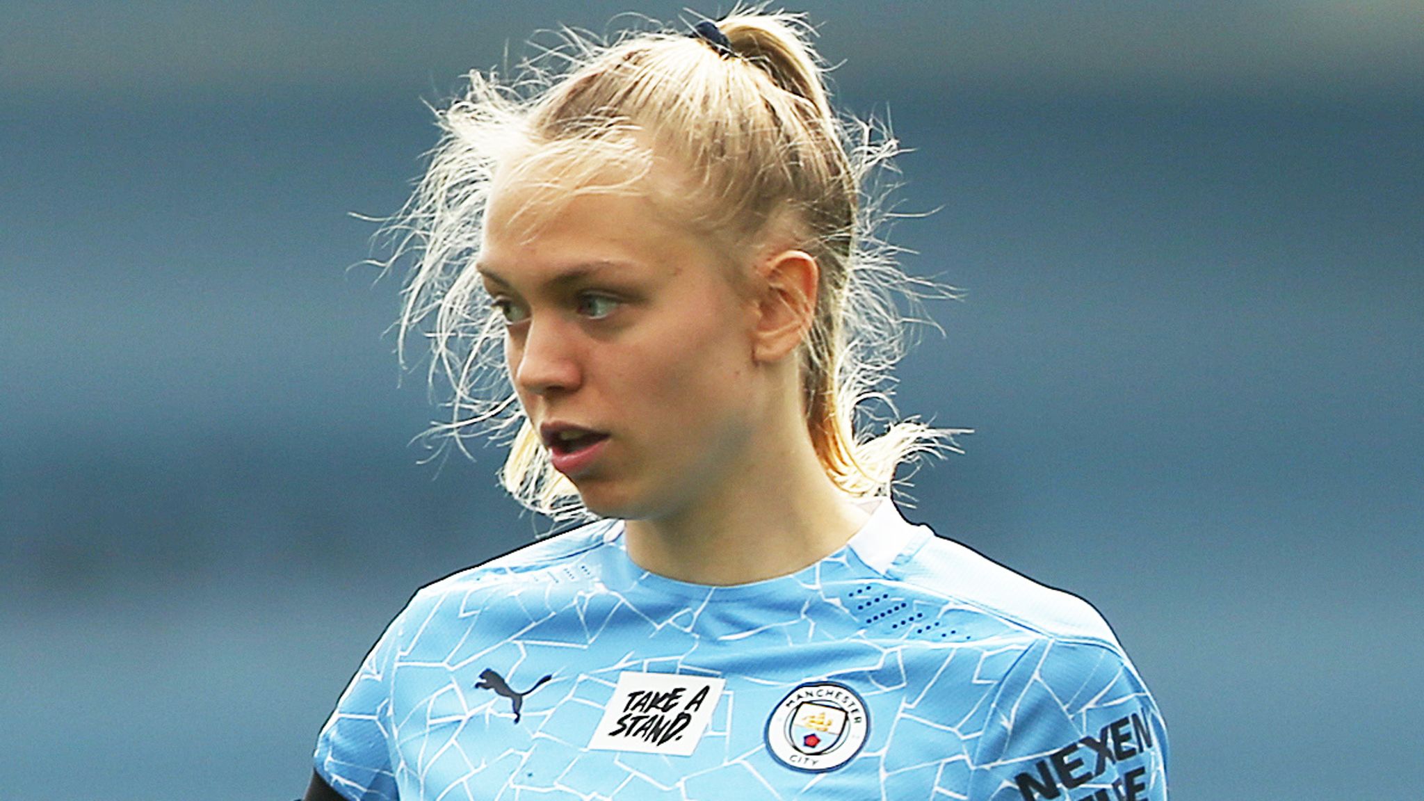 Manchester City defender Esme Morgan signs contract extension