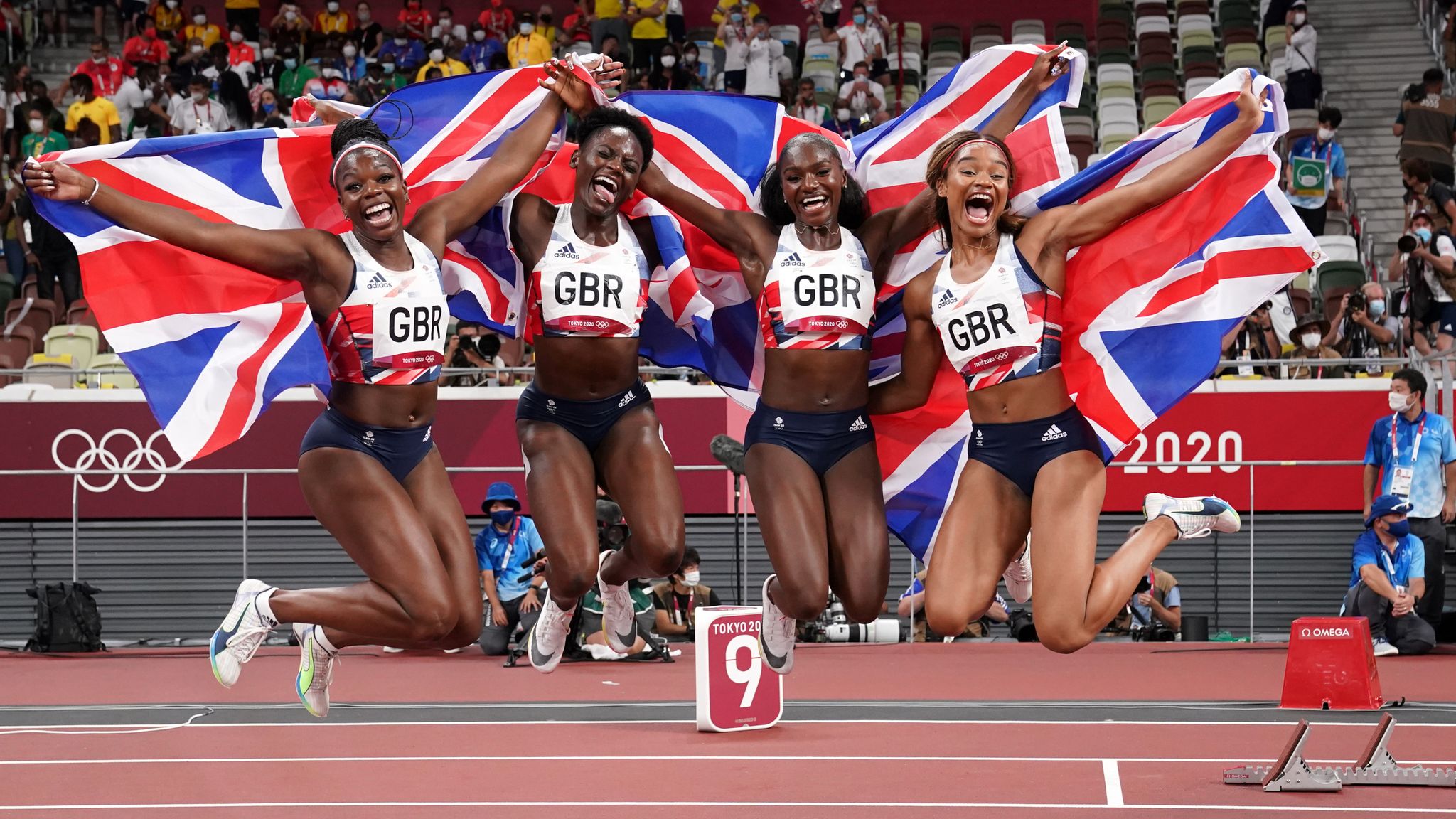 Tokyo 2020 Olympics Dina AsherSmith and 4x100m relay team win bronze