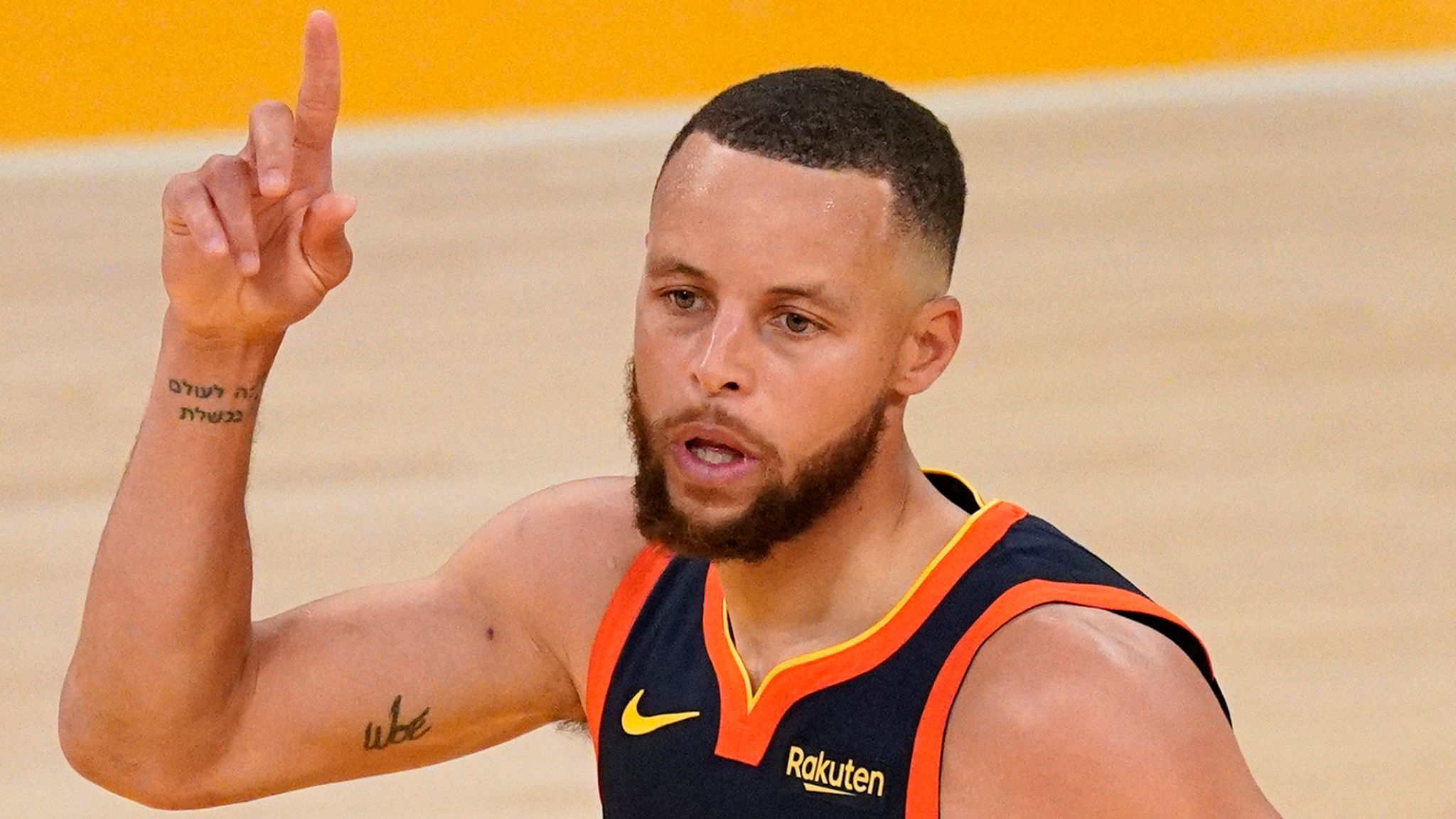 Stephen Curry Golden State Warriors guard signs fouryear 215m