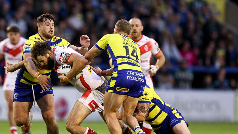  St Helens' Alex Walmsley is tackled