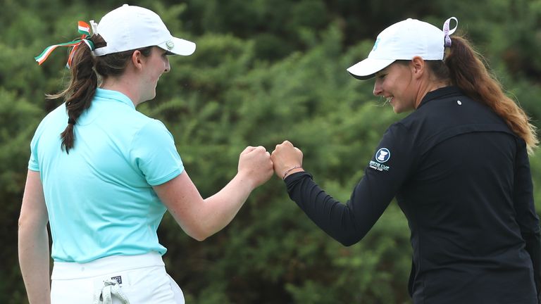 Lauren Walsh y Caley McGinty ganaron su partido de foursomes para Team GB & Ire en el día inaugural de la Curtis Cup.