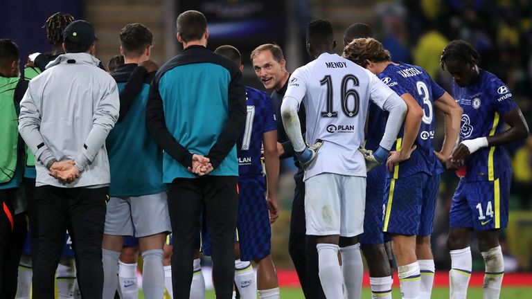 Chelsea manager Thomas Tuchel speaks to the players at half-time in extra-time during the UEFA Super Cup