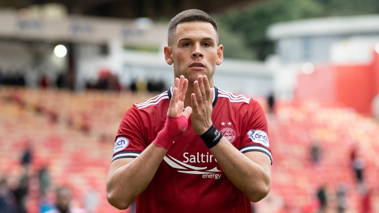 Christian Ramirez's late equaliser maintained Aberdeen's unbeaten start in the Scottish Premiership