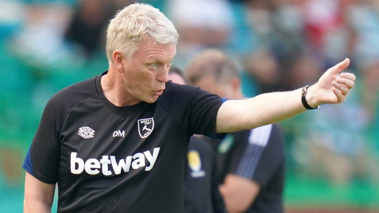 Moyes bude i nadále požadovat více svých hráčů