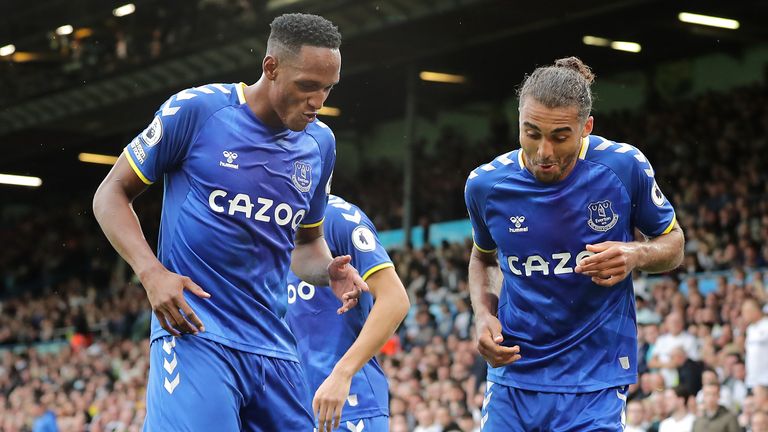 Everton&#39;s Dominic Calvert-Lewin (right) celebrates scoring from the penalty spot with Yerry Mina