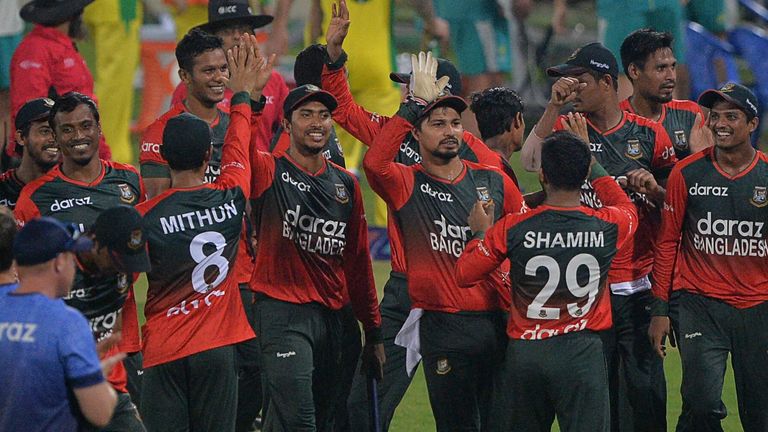 Bangladesh celebrate after thrashing Australia in fifth T20 at Dhaka (Getty)