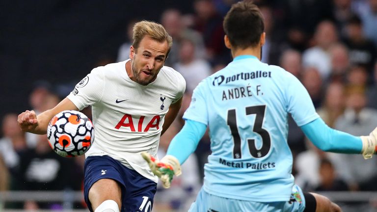 Harry Kane unleashes an early shot against Pacos de Ferreira