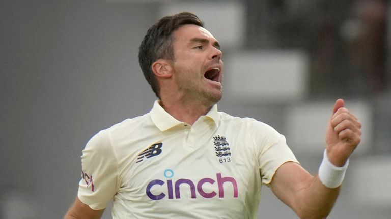 James Anderson celebrates the dismissal of Rohit Sharma on day one of the second Test at Lord&#39;s