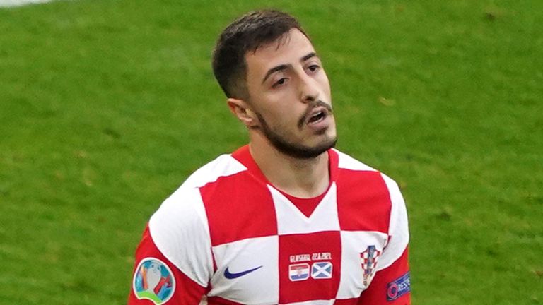 Josip Juranovic en acción con Croacia