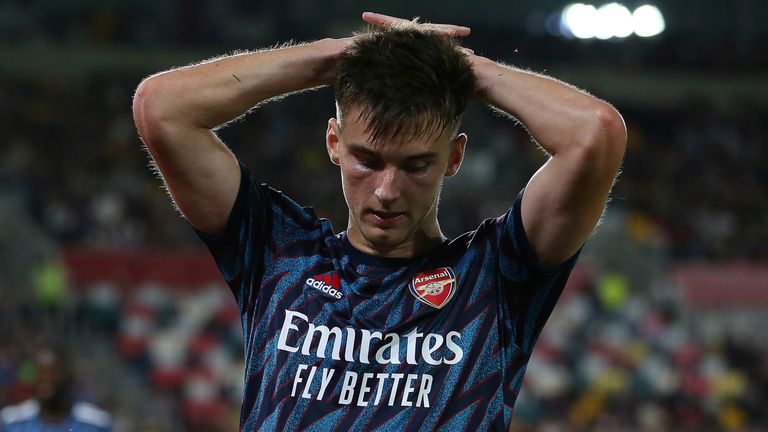 Kieran Tierney montre sa frustration au stade communautaire de Brentford