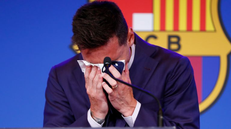 Messi tears at press conference 