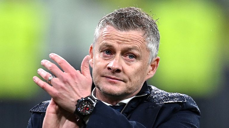 Ole Gunnar Solskjaer applauds the fans after Manchester United's Europa League defeat to Villarreal