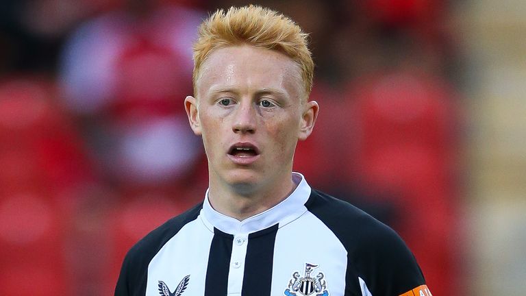 Longstaff extended his contract at Newcastle United before joining Aberdeen
