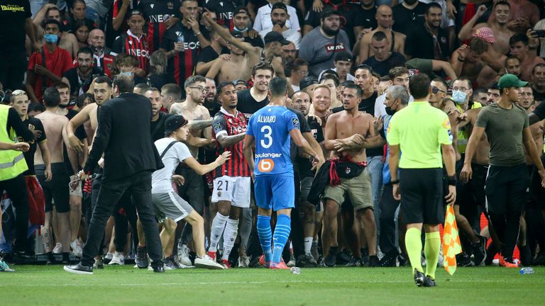 Trouble at Nice vs Marseille (AP)