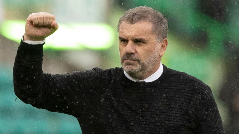 Glasgow, Skotsko - srpen 08: Trenér Celticu na plný úvazek Ange Postecoglou během zápasu Premier League mezi Celticem a Dundee v Celtic Parku, 8. srpna 2021, ve skotském Glasgowě.  (Foto: Craig Williamson/SNS Group)