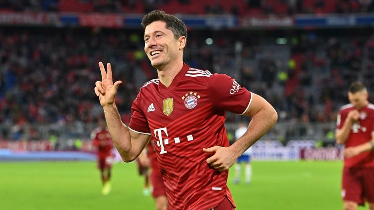 Lewandowski felicita su tercer strike