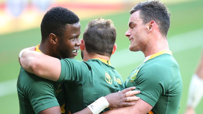 GQEBERHA, SOUTH AFRICA - AUGUST 14: Aphelele Fassi of South Africa and Jesse Kriel congratulate Cobus Reinach of South Africa during the Castle Lager Rugby Championship match between South Africa and Argentina at Nelson Mandela Bay Stadium on August 14, 2021 in Gqeberha, South Africa. (Photo by Richard Huggard/Gallo Images/Getty Images)