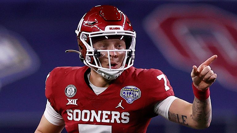 El mariscal de campo de Oklahoma Spencer Rattler está en línea para convertirse en la primera selección general (Getty)