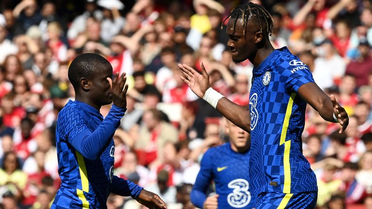 Tammy Abraham celebrates his goal with N'golo Kante