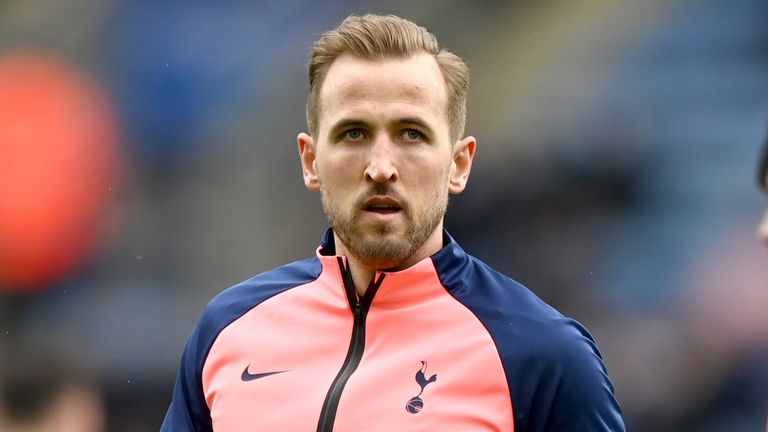 Harry Kane announces he is to stay at Tottenham this summer after failed Man City bids | Football News | Sky Sports