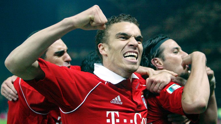 As a player, Ismael's clubs included Crystal Palace, Werder Bremen and Bayern Munich, where he won the Bundesliga in 2006