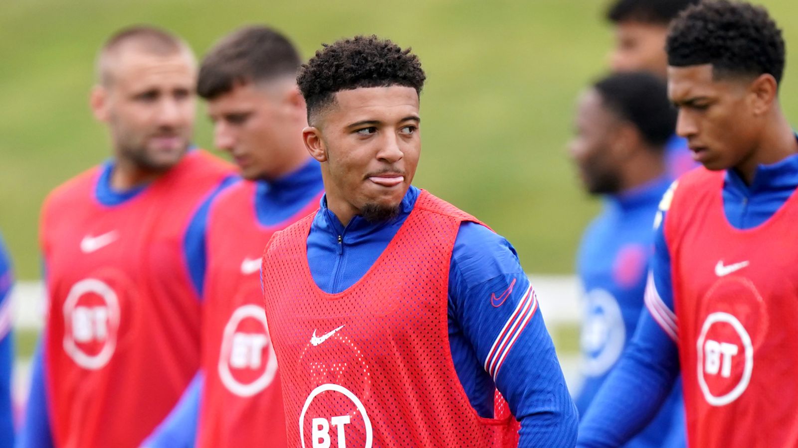 Jadon Sancho: Man Utd forward leaves England squad due to minor knock