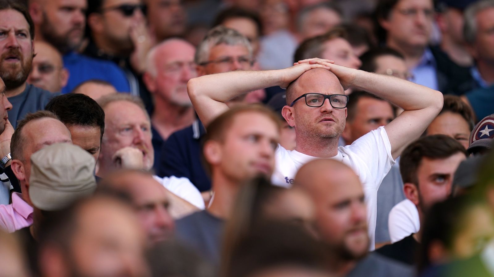 Tottenham send fans into meltdown with notification about