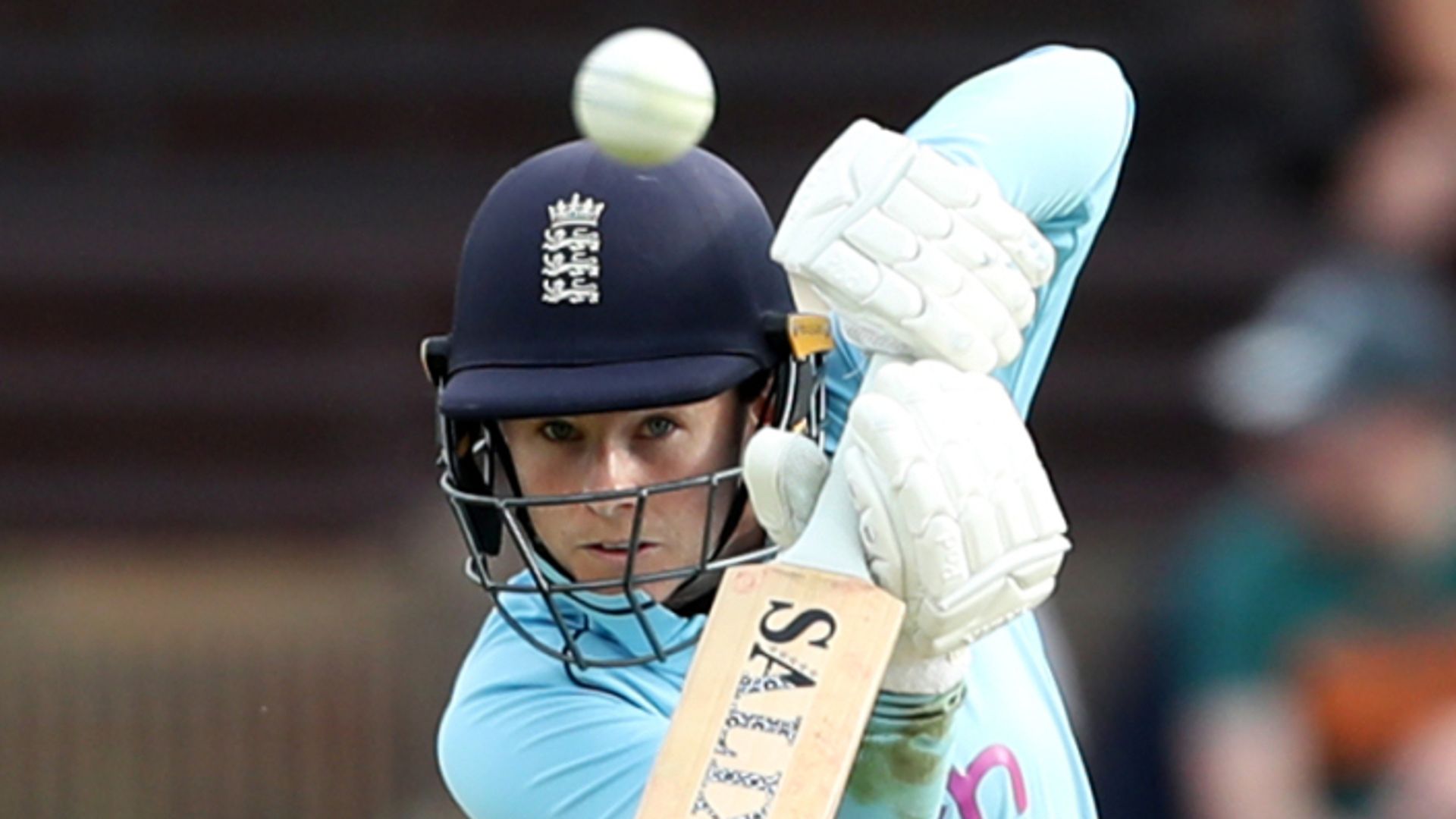 England Women put in to bat vs NZ Women LIVE!