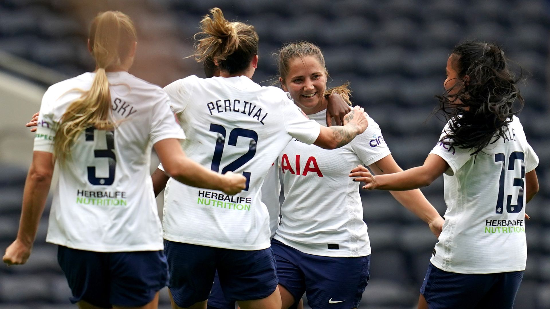 Graham goal gives dominant Spurs victory