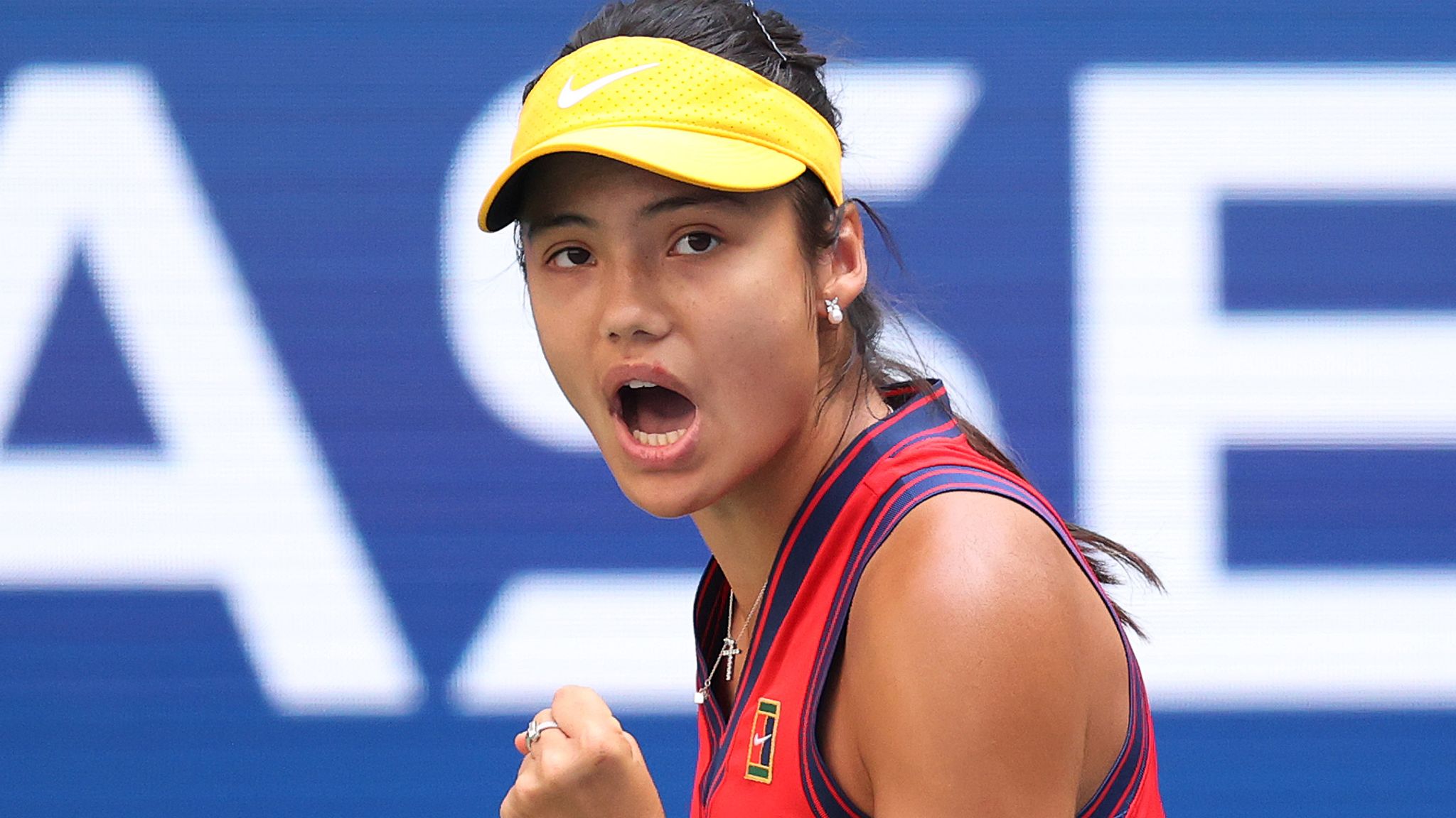 US Open Emma Raducanu through to maiden Grand Slam quarter-final with Shelby Rogers win Tennis News Sky Sports