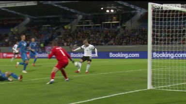 Oh no, Timo! Werner misses sitter