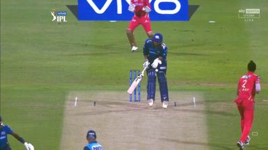 Ouch! Tiwary hit in the box by Arshdeep throw!