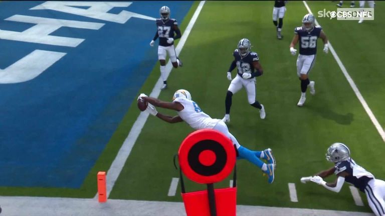 Mike Williams managed to dodge Anthony Brown and dive into endzone to keep the Chargers in the game against the Cowboys.