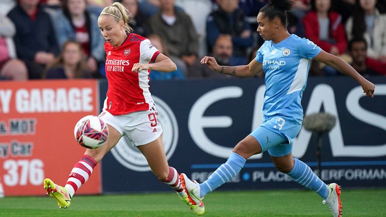 Arsenal's Beth Mead (left) and Manchester City's Demi Stokes battle for the ball
