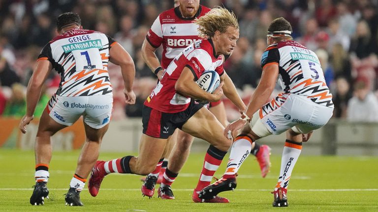 Billy Twelvetrees runs at the Leicester defence