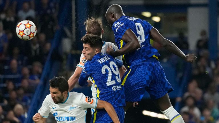 Chelsea's Romelu Lukaku heads the ball to score his side's first goal vs Zenit