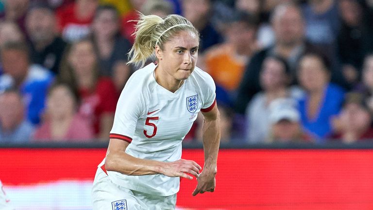 Steph Houghton est capitaine de l'Angleterre depuis sa nomination par Mark Sampson en janvier 2014