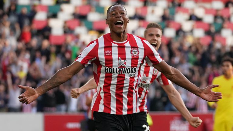 Brentford&#39;s Ethan Pinnock celebrates after he open the scoring against Liverpool