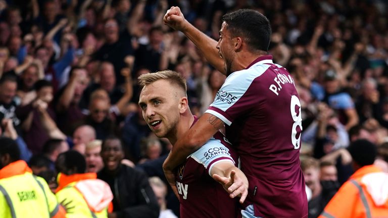 Jarrod Bowen celebrates West Ham's equalsier