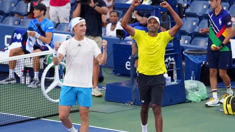 Joe Salisbury and Rajeev Ram react following a Men's Doubles quarterfinal match at the 2021 US Open, Tuesday, Sep. 7, 2021 in Flushing, NY. (Darren Carroll/USTA)